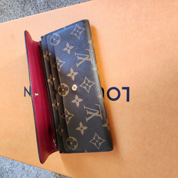 Louis Vuitton Black and Gold Monogram Wallet - Picture 2 of 7